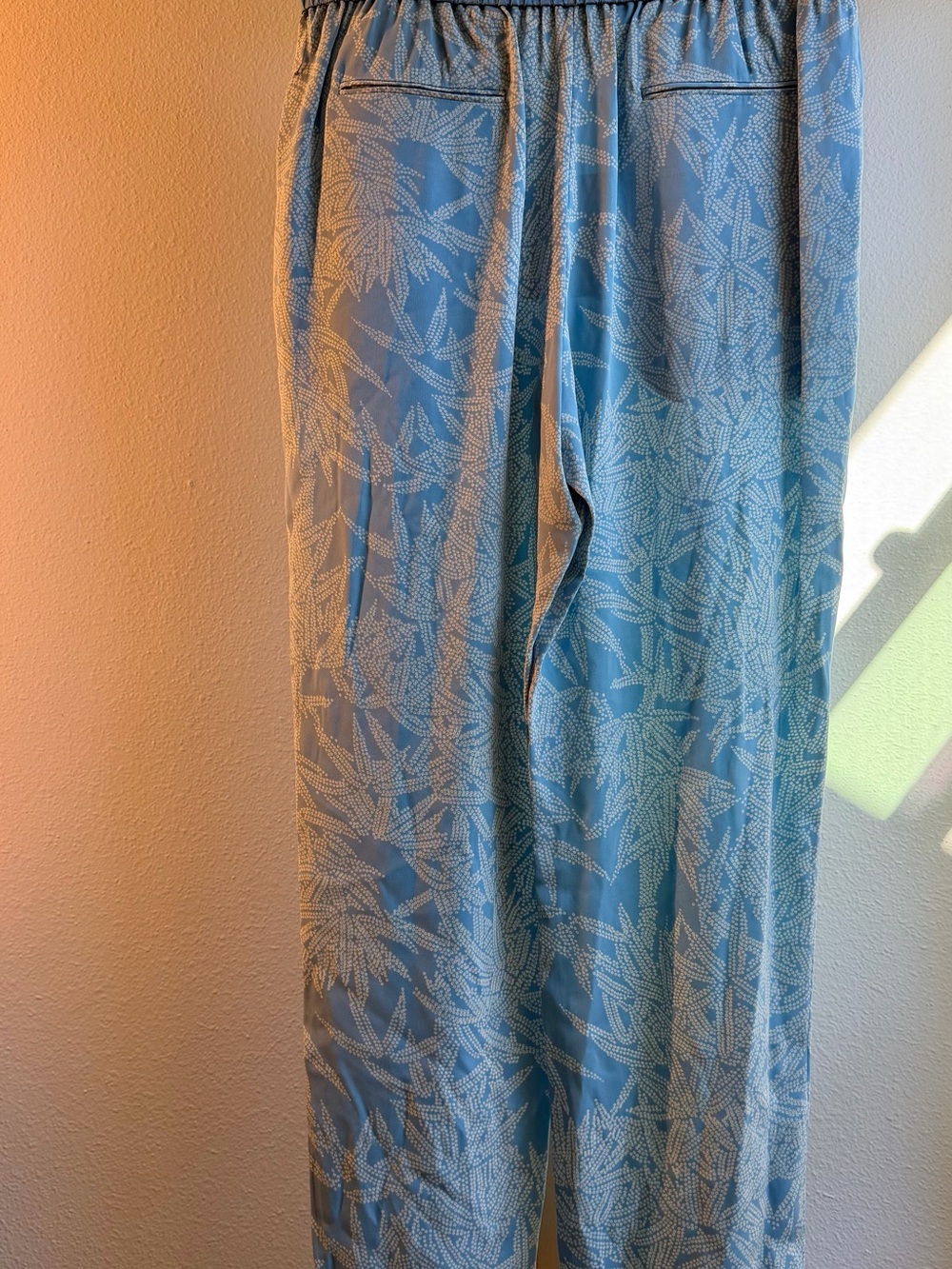 NWT Diane Von Furstenberg Pale Blue Silk Jacquard Wide-Leg Trousers - Picture 3 of 6